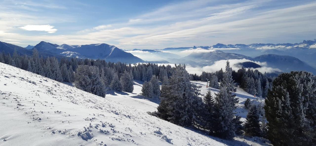 Studio Aux Pieds Des Pistes Roche Beranger Chamrousse Bagian luar foto